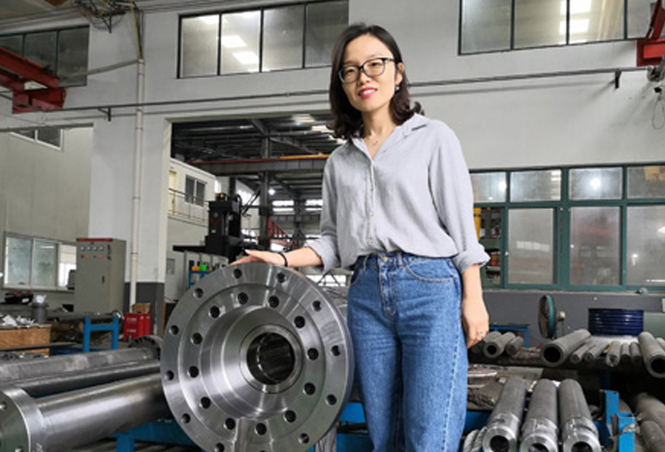 EJS ĐANG KỲ NGHỈ LAO ĐỘNG